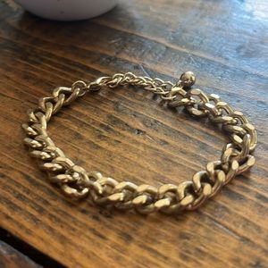 Chunky gold bracelet